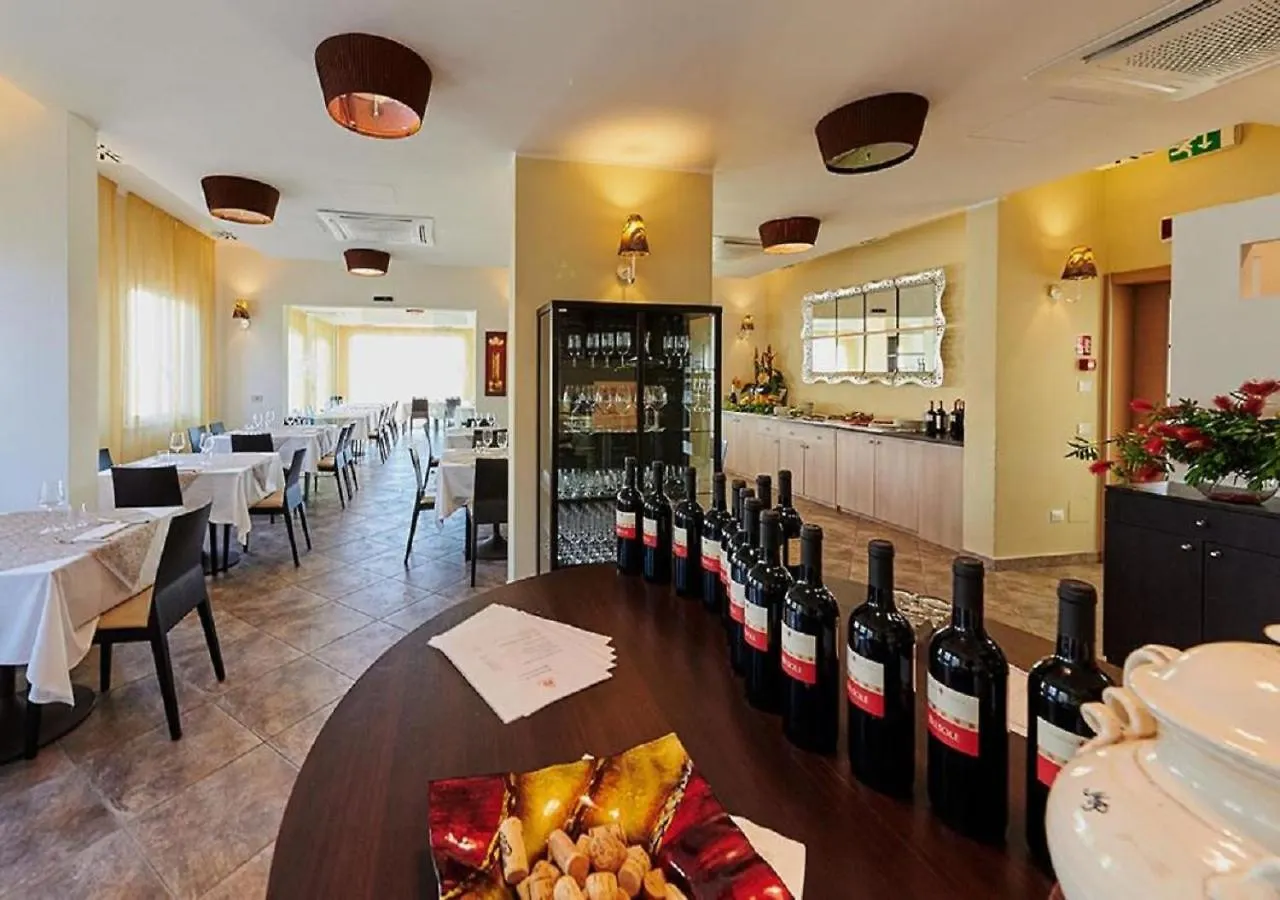 **** Otel Bolgheri Marina Resort Marina Di Bibbona İtalya