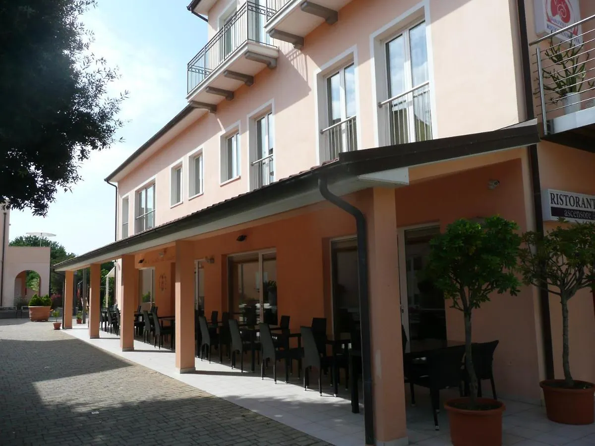 Отель Bolgheri Marina Resort Марина-ди-Биббона