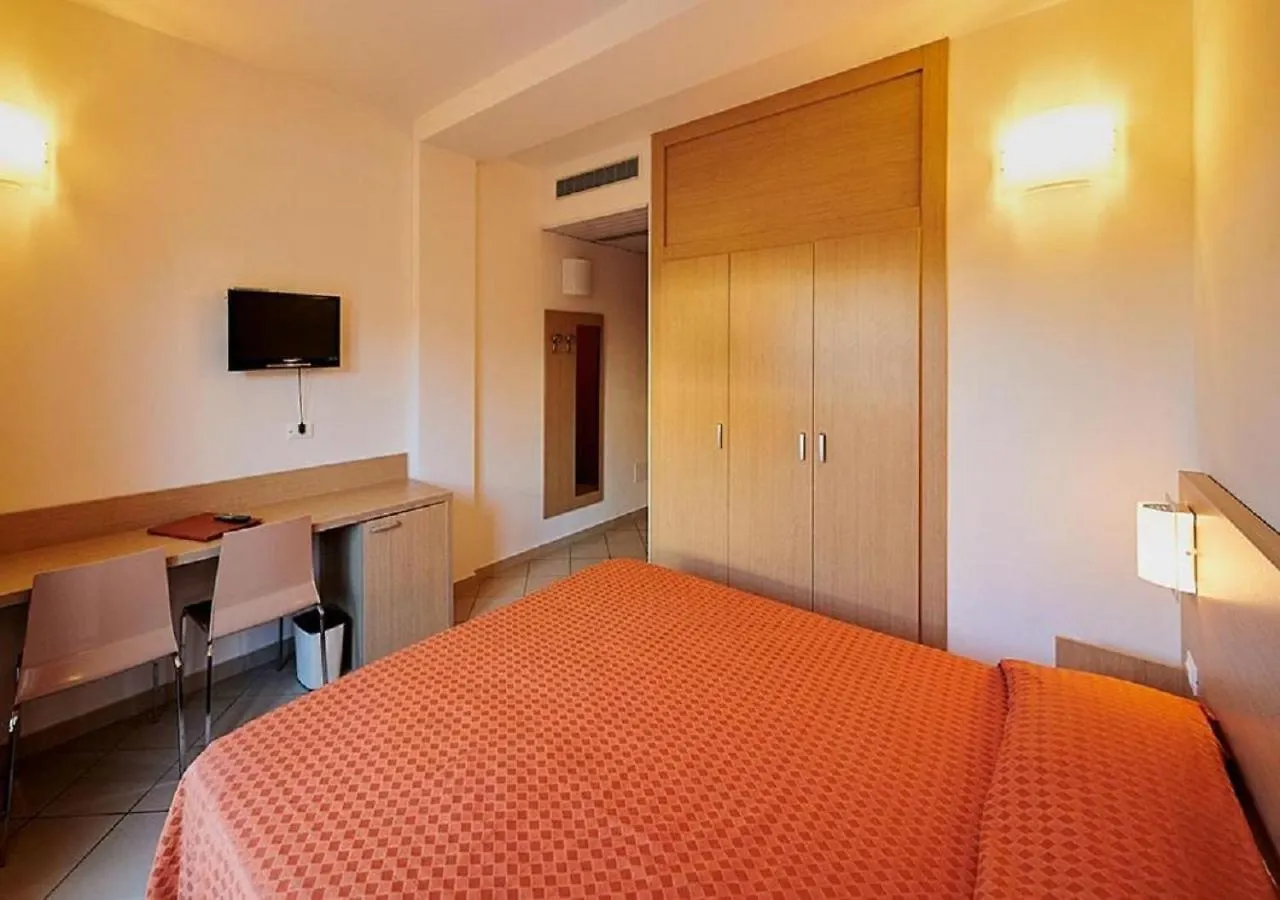BOLGHERI MARINA RESORT ex Varo Village Hotel Marina Di Bibbona