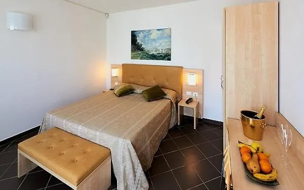 BOLGHERI MARINA RESORT ex Varo Village Hotel Marina Di Bibbona