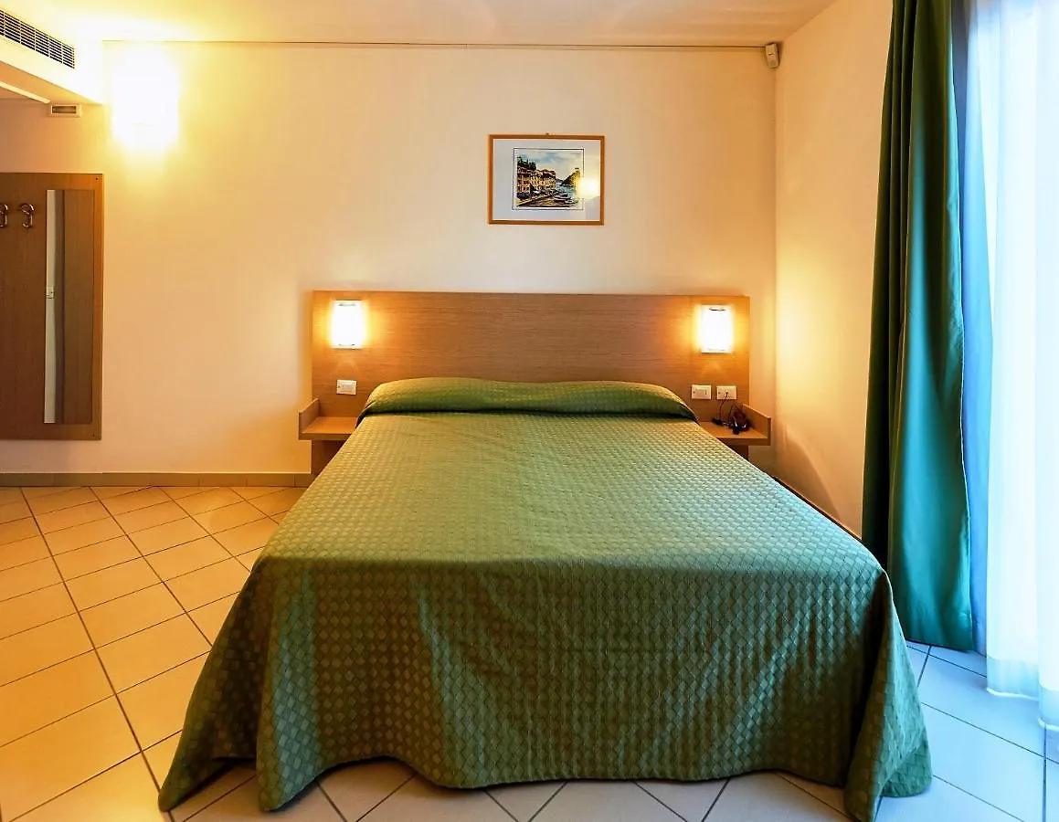 BOLGHERI MARINA RESORT ex Varo Village Hotel Marina Di Bibbona